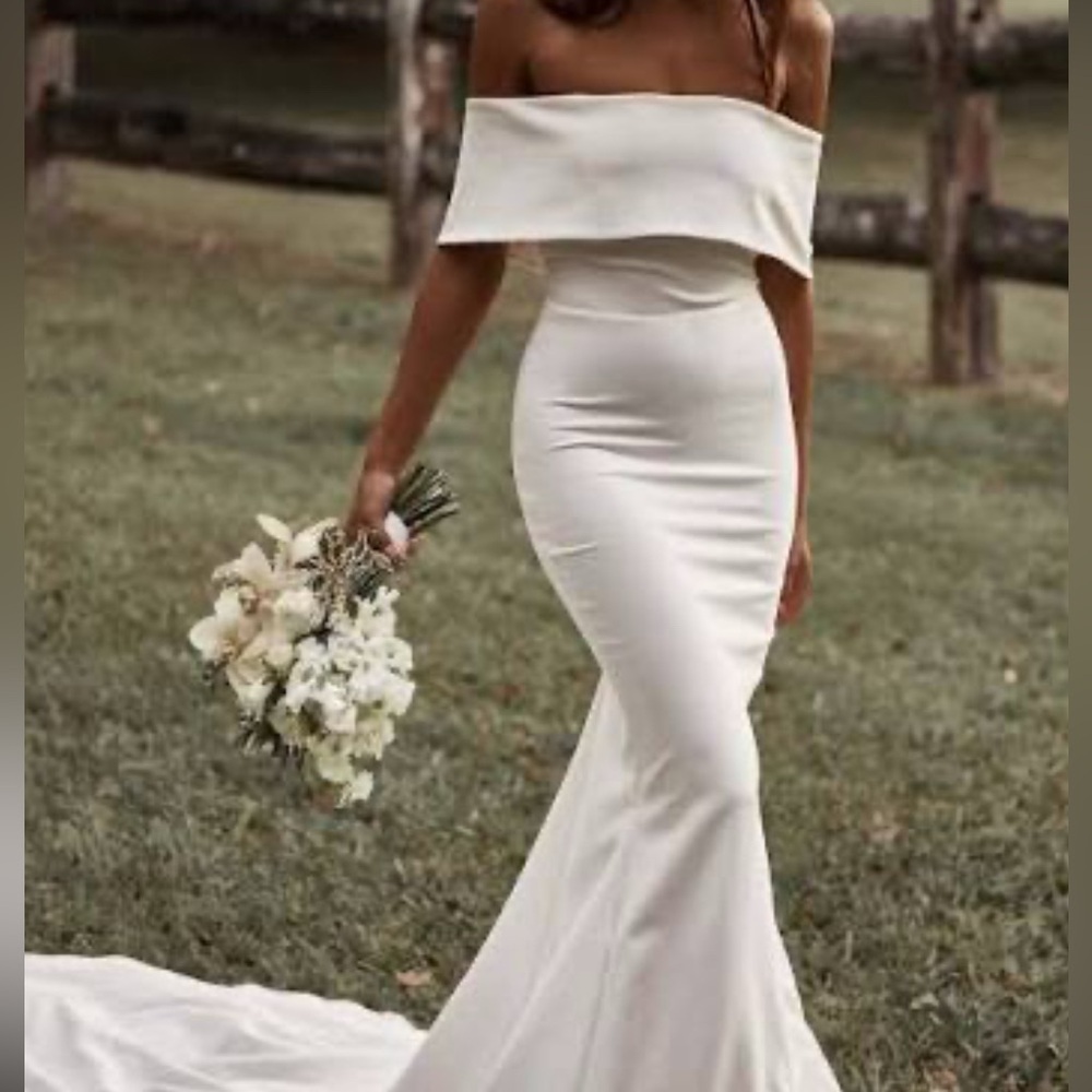 Grace Loves Lace - Mila - Elegant Off-Shoulder White Gown